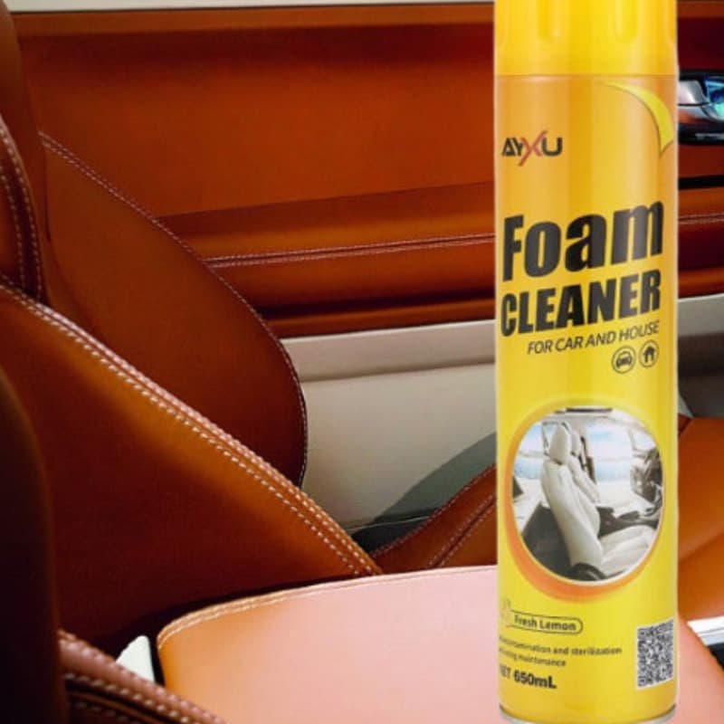 La mousse pour les sièges et le tableau de bord