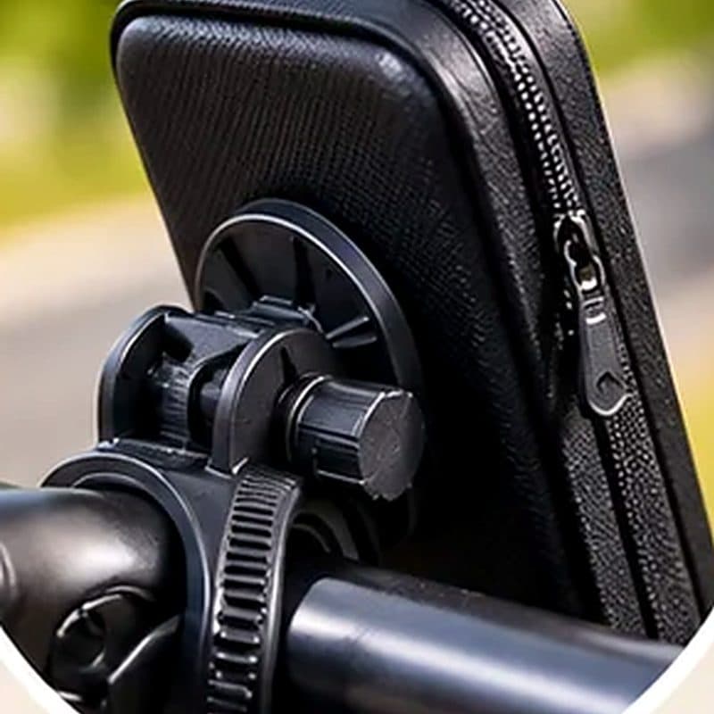 Pochette noire rigide