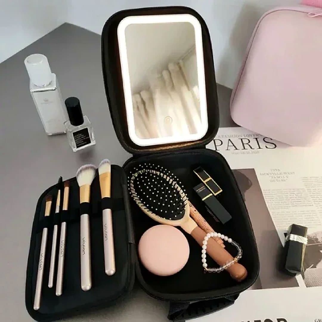 Trousse de maquillage avec miroir LED intégré